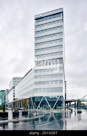 Il più grande edificio per uffici della Svezia, la sede centrale della SEB a Stoccolma, Swden. L'eccellente edificio BREEAM è stato votato come l'Ufficio più attraente della Svezia nel 2017, lo stesso anno di completamento. Foto Stock