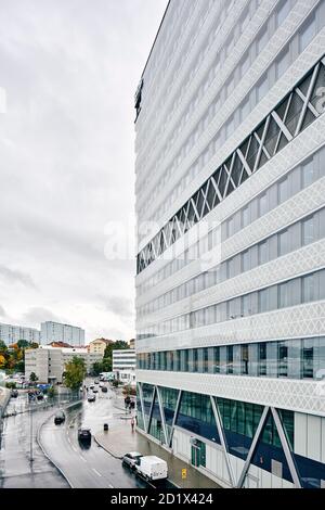 Il più grande edificio per uffici della Svezia, la sede centrale della SEB a Stoccolma, Swden. L'eccellente edificio BREEAM è stato votato come l'Ufficio più attraente della Svezia nel 2017, lo stesso anno di completamento. Foto Stock