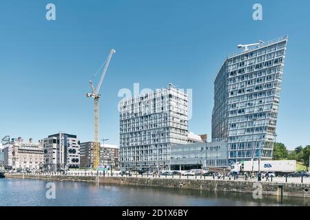 One Park West e Chavasse Park appartamenti a Liverpool, Inghilterra, come parte di £920 milioni di Liverpool One Development. Completato nel 2008. Foto Stock