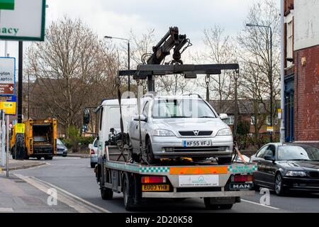 Foto: Neil Turner. © TSL 08/04/2008. STOCK DI TES. London Borough of Waltham Forest. Scene generali di strada Foto Stock