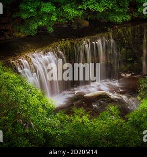 La cascata Sgwd ISAF Clun-gwyn Foto Stock