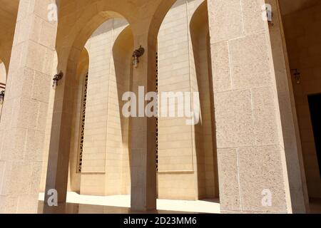 Vista esterna della Moschea al Fatih (Grande), Juffair, Regno del Bahrain Foto Stock