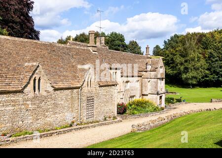 Wishanger Manor (risalente al 16 ° secolo) vicino al villaggio Cotswold di Miserden, Gloucestershire UK Foto Stock