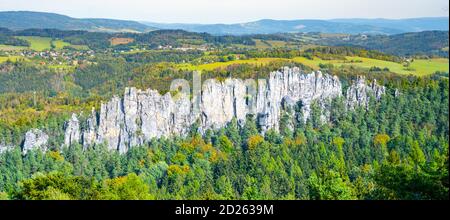 Dry Rocks, Ceco: Suche skaly. Monumentale cresta di arenaria nel Paradiso Boemo, Repubblica Ceca Foto Stock