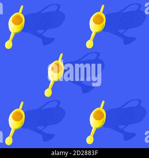 Foto sotto forma di un motivo senza giunture, lattina di innaffiatura gialla per innaffiare fiori con ombre su uno sfondo blu colorato. Foto di alta qualità Foto Stock