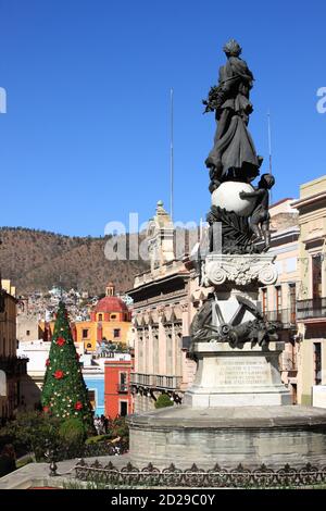 Statua della pace in Plaza de la Paz a Guanajuato, Messico Foto Stock