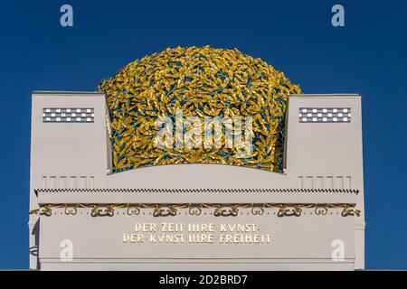 Kuppel des Ausstellungshaus der Wiener Secession im Jugendstil, Wien, Österreich, Europa | cupola d'oro della Secessione Palazzo sala espositiva in Foto Stock