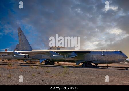Molto presto modello di una Boeing B52 Stratocfortily al boneyard a Tucson, Arizona Foto Stock
