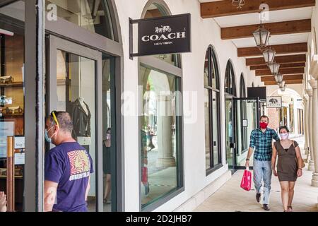 Orlando Florida,Lake Buena Vista,Walt Disney World Resort,Disney Springs,shopping shopper shopping shopping negozi mercati di mercato mercato di acquisto sellin Foto Stock