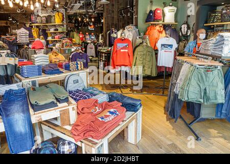 Orlando Florida Lake Buena Vista Walt Disney World Resort Disney Springs Superdry UK abbigliamento fashion forward brand store abbigliamento shopping shopper sh Foto stock Alamy