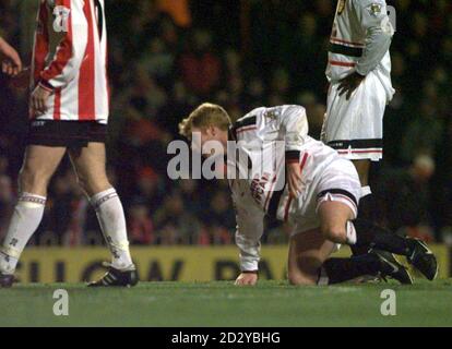 Paul Scholes di Manchester United mostra il suo rifiuto durante lo scontro di stasera (lunedì) del Premier fa contro Southampton al Dell. Southampton sconfisse Manchester United 1-0. Foto di Adam Butler/PA*EDI* Foto Stock