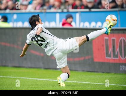 Makoto HASEBE (F) azione di calcio 1 Bundesliga, 30° incontro, Bayer 04 Leverkusen (LEV) - Eintracht Francoforte (F) 3: 0, il 16 aprile 2016 a Leverkusen/Germania. | utilizzo in tutto il mondo Foto Stock