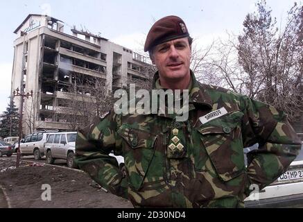 Il brigadiere Richard Shirreff, comandante della settima Brigata blindata in Kosovo. Il brigadiere Shirreff ha recentemente assunto il comando delle forze britanniche in Kosovo e comanda una delle cinque brigate che attualmente lavorano per K-FOR. *la forza di mantenimento della pace della NATO Foto Stock