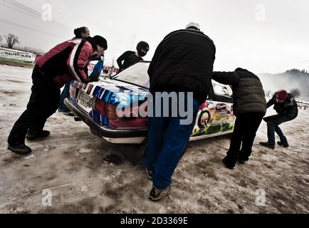 ALTENMARKT, AUSTRIA - 18 GENNAIO 2014: PitStop al Trofeo storico ghiaccio Foto Stock