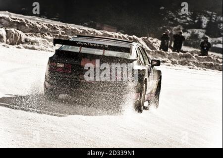 ALTENMARKT, AUSTRIA - 18 GENNAIO 2014: Porsche al Trofeo storico ghiaccio Foto Stock