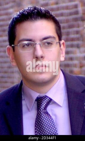 Karl Eldin, 19 anni, arriva alla Kings Lynn Crown Court, accusata insieme al padre Bakri Siraj-Eldin, 64 anni, di aver tentato di uccidere Alex Lloyd e Ian Watters durante una battaglia. I due uomini si trovano anche di fronte a accuse di gravi danni corporei e disordini violenti. Foto Stock