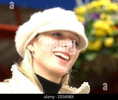 Zara Phillips arriva per la seconda giornata. Foto Stock