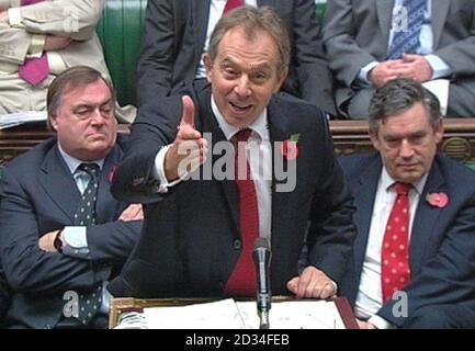 Il primo ministro britannico Tony Blair interviene durante le interrogazioni del primo ministro alla Camera dei Comuni, mercoledì 2 novembre 2005. PREMERE ASSOCIAZIONE foto. Il credito fotografico dovrebbe essere: PA Foto Stock