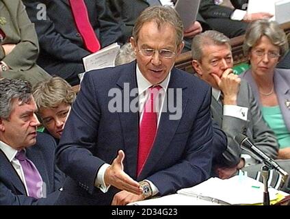 Il primo ministro britannico Tony Blair parla durante il tempo settimanale delle interrogazioni alla Camera dei Comuni, Londra, mercoledì 7 dicembre 2005. PREMERE ASSOCIAZIONE foto. Il credito fotografico dovrebbe essere: PA Foto Stock