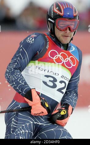 USA's Bode Miller in azione durante lo sci combinato Slalom maschile a Sestriere, Italia, Martedì 14 febbraio 2006. Vedere la storia della PA OLIMPIADI invernali. PREMERE ASSOCIAZIONE foto. Il credito fotografico dovrebbe essere: Andrew Milligan/PA. **SOLO PER USO EDITORIALE** Foto Stock