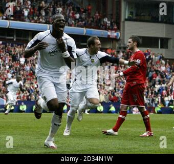 West Ham United's Marlon Harewood celebra il punteggio contro Middlesbrough durante la partita semifinale della fa Cup a Villa Park, Birmingham. Foto Stock