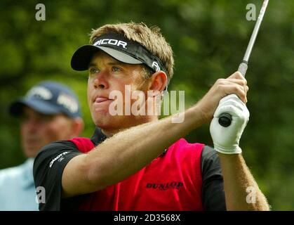 Lee Westwood si alletta il 17° durante il Barclays Scottish Open a Loch Lomond, Glasgow Foto Stock