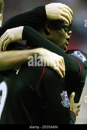 Louis Saha del Manchester United celebra il punteggio durante la partita della Barclays Premier League allo Stadium of Light, Sunderland. Foto Stock