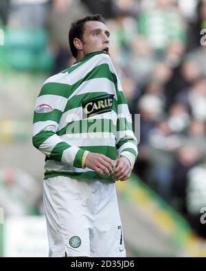 Il Celtic's Scott McDonald rues ha perso un'occasione durante la partita della Clydesdale Bank Scottish Premier League al Celtic Park, Glasgow. Foto Stock