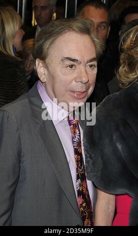 Lord Andrew Lloyd Webber arriva per la prima mondiale della sua nuova produzione, Love Never Dies - il seguito del Fantasma dell'Opera, all'Adelphi Theatre di Londra. Foto Stock