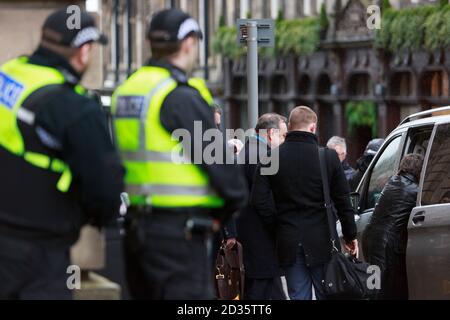 Edimburgo. Scozia. Regno Unito 17 marzo 2020. Alex Salmond parte a High Court a Edimburgo il sette giorni del suo processo. Pako Mera Foto Stock