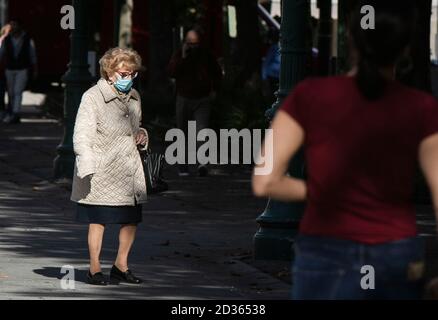 Bergamo Coronavirus - aumentano i contagi,oblighi di mascherina anche all'aperto e controlli dell'Esercito in città (Foto ©Sergio Agazzi/Fotogramma, BERGAMO - 2020-10-07) p.s. la foto e' utilizzabile nel messaggio del contenuto in cui e' stato trattato delle richieste orate Foto Stock