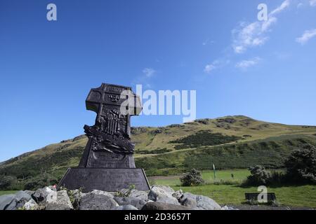 Lendalfoot, Ayrshire, Scozia ​This impressionante monumento alla nave da guerra russa Varyag si trova sulla costa dell'Ayrshire, nel villaggio di Lendalfoot, Foto Stock