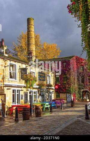 Spalla di Mutton, Hebden Bridge Mill, St George's Square, Hebden Bridge Foto Stock