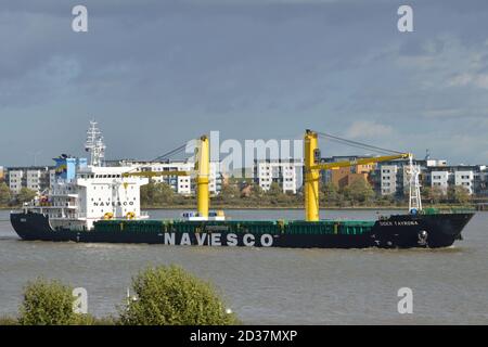 Nave da carico Sider Tayrona che arriva a Londra con un carico Di zucchero di canna per la raffineria Tamigi di Tate & Lyle Sugar A Silvertown Foto Stock