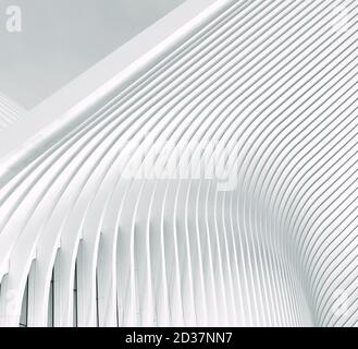 Close-Up Abstract (Riassunto primo piano). Un'ala dell'Oculus al 9/11 Memorial, Manhattan, New York Foto Stock