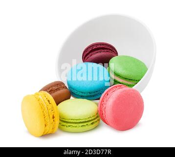 Amaretti isolati su sfondo bianco, percorso di clipping, tutta la profondità di campo Foto Stock