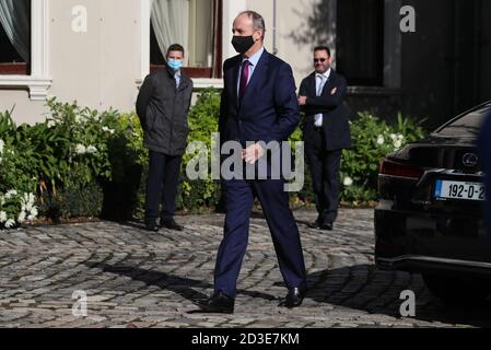 Taoiseach, Micheal Martin arriva per un incontro con il Presidente del Consiglio europeo, Charles Michel, a Farmleigh House, Dublino. Foto Stock