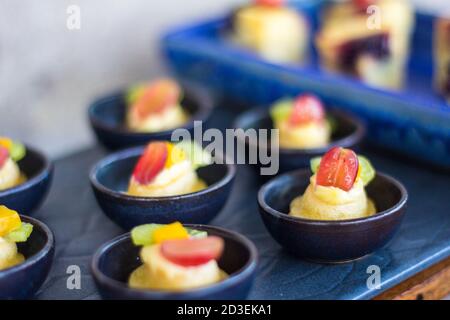 Tartine servite in un bufffet dell'hotel a Cebu Foto Stock