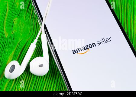 A Helsinki, Finlandia, 4 Maggio 2019: Amazon venditore icona applicazione su Apple iPhone schermo X close-up. AmazonSeller icona app. Venditore Amazon applicazione. Così Foto Stock