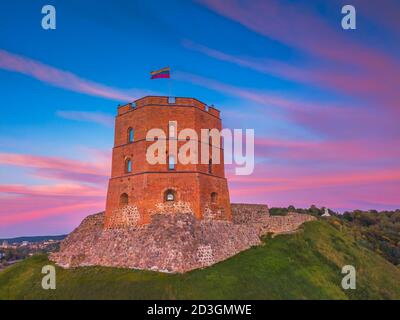Gediminas castello torre a Vilnius, capitale della Lituania Foto Stock