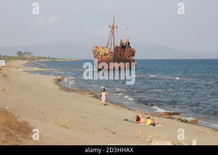 Naufragio di Dimitrios vicino alla città di Gythio nel Peloponneso meridionale, Grecia Foto Stock