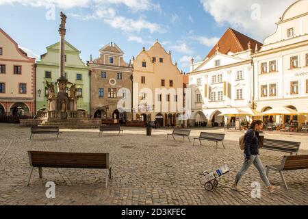 Cesky Krumlov, Repubblica Ceca. 8 ottobre 2020. Strade deserte nel centro storico di Cesky Krumlov, Repubblica Ceca, 8 ottobre 2020. Credit: Vaclav Pancer/CTK Photo/Alamy Live News Foto Stock