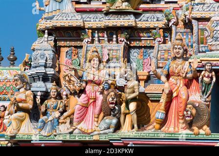 Trincomalee, Sri Lanka: Il tempio indù Pathirakali Amman o Kali Kovil nel centro della città. Foto Stock