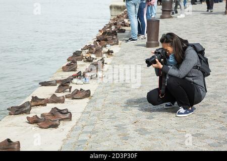 Scarpe sul memoriale della Banca del Danubio a Buspest, Ungheria Foto Stock