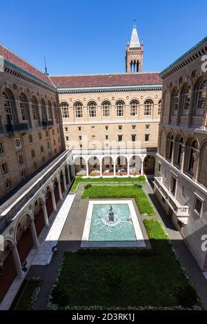 Courtyard, McKim Building, Copley Square, , Boston Public Library, Boston, Massachusetts, Stati Uniti Foto Stock