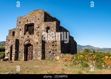 Vista su Cuba di Santa Domenica vicino a Castiglione di Sicilia Foto Stock