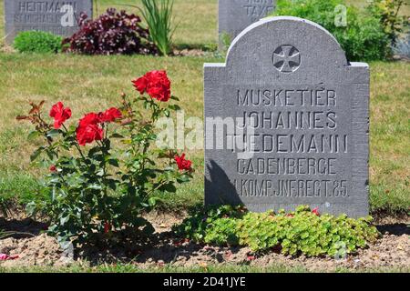 Lapide del moschettiere tedesco Johannes Tiedemann al cimitero militare di St. Symphorien a Mons, Belgio Foto Stock