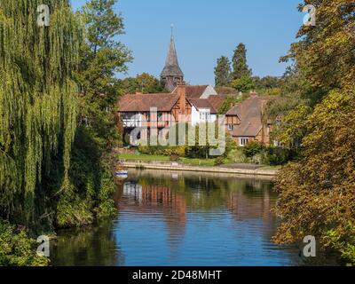 Chiesa parrocchiale di St. Mary, Whitchurch-on-Thames, River Thames, Oxfordshire, Inghilterra, Regno Unito, GB. Foto Stock