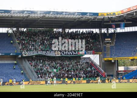 Brondby, Danimarca. 01 agosto 2019. Gli appassionati di calcio lechia Gdanks che si sono visti durante la partita di qualificazione della UEFA Europa League tra Brondby IF e Lechia Gdanks al Brondby Stadion (Photo credit: Gonzales Photo - Thomas Rasmussen). Foto Stock