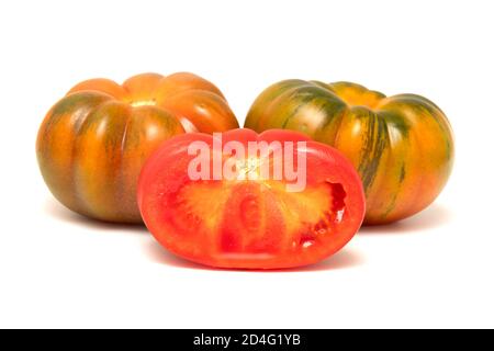 Pomodori Marinda (Solanum lycopersicum) su sfondo bianco Foto Stock